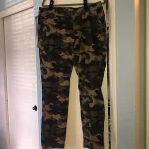 Camouflage pants, light denim